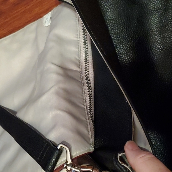 Thirty-one cross body purse bag -flaws Black Maroon - Picture 6 of 16